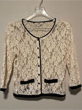 ISSI, Women Ivory Lace Black Trim Button Front Cardigan, Size M